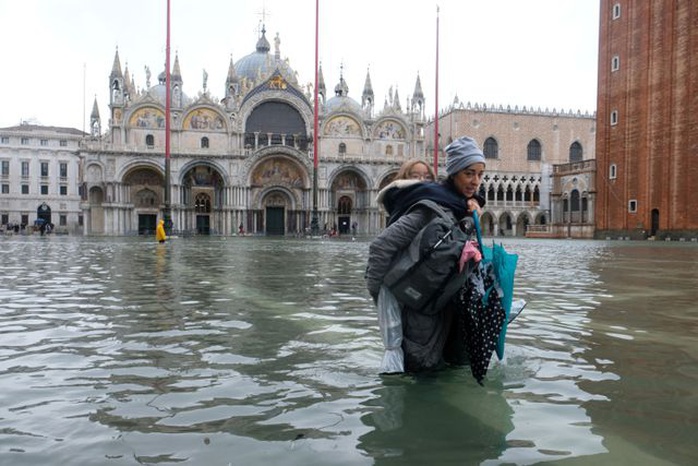 Cận cảnh dân Venice lóp ngóp trong dấu ấn vĩnh viễn - Ảnh 15.