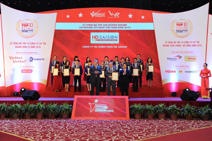 HD SAISON được vinh danh 500 doanh nghiệp lợi nhuận tốt nhất Việt Nam - Ảnh 1.