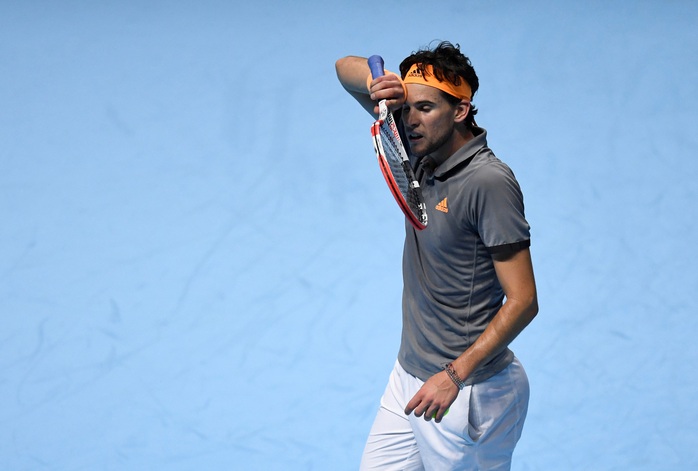 Clip Tsitsipas lần đầu dự giải và đăng quang ATP Finals 2019 - Ảnh 2.