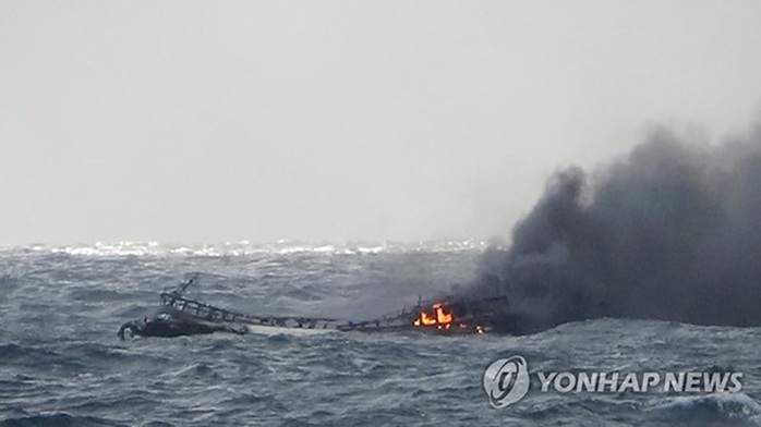 6 thuyền viên Việt Nam mất tích trong vụ cháy tàu ở Hàn Quốc - Ảnh 1.