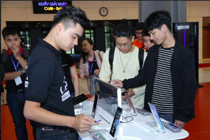 Hàng ngàn tín đồ công nghệ Việt quy tụ tại FPT Techday 2019 - Ảnh 2. Hàng ngàn tín đồ công nghệ Việt quy tụ tại FPT Techday 2019 - Ảnh 2.