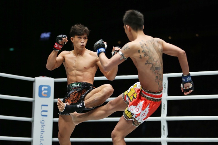 Nguyễn Trần Duy Nhất hạ knock-out dễ dàng nhà vô địch Nhật Bản - Ảnh 1.
