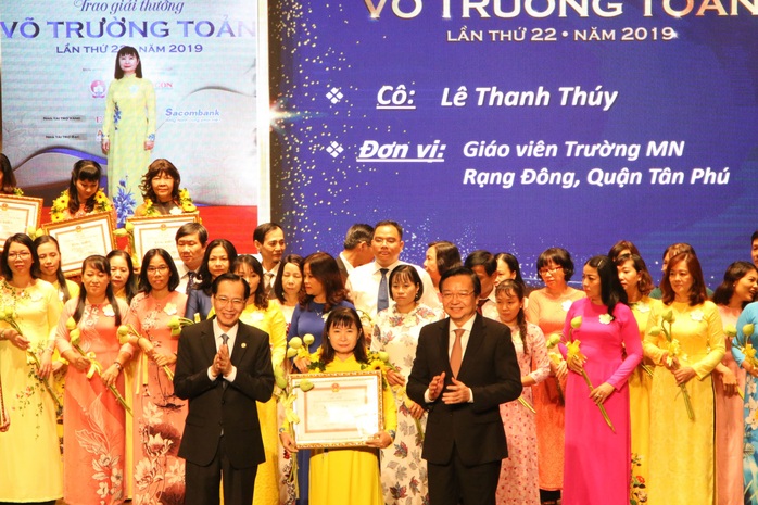 TP HCM: Vinh danh 50 thầy cô đoạt giải thưởng Võ Trường Toản - Ảnh 1.