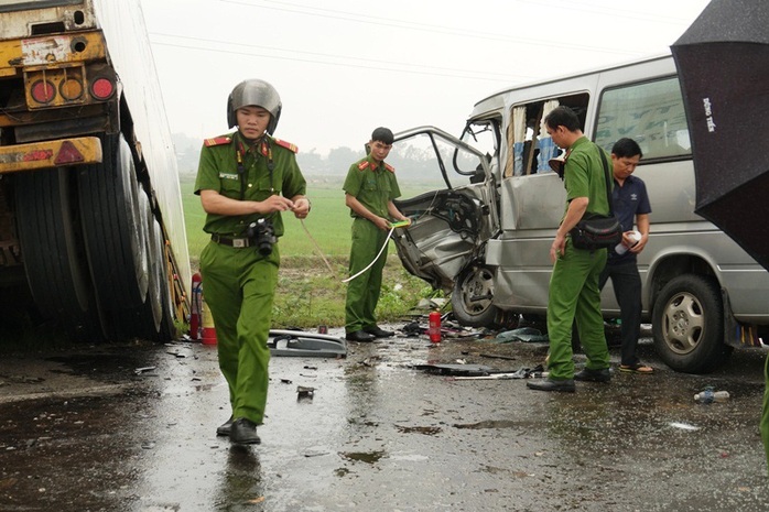 Vụ tai nạn thảm khốc 3 người chết ở Quảng Ngãi: Phụ xe container dương tính ma túy - Ảnh 2.