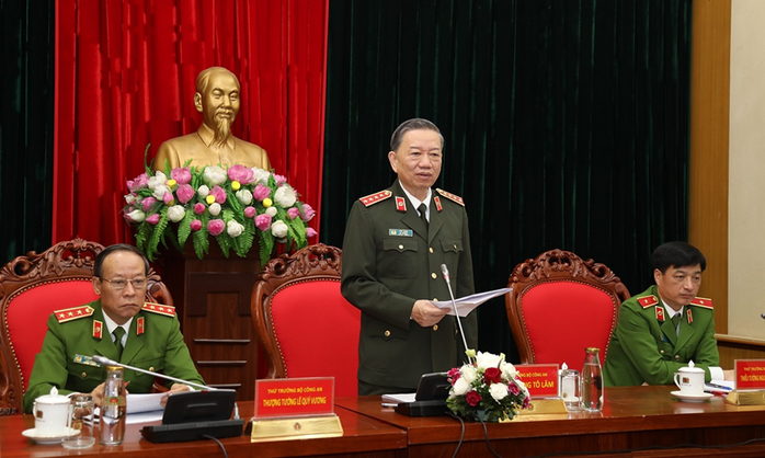 Bộ trưởng Tô Lâm chỉ đạo làm rõ phản ánh về việc CSGT can thiệp xử lý xe quá trọng tải tại Đồng Nai - Ảnh 1.