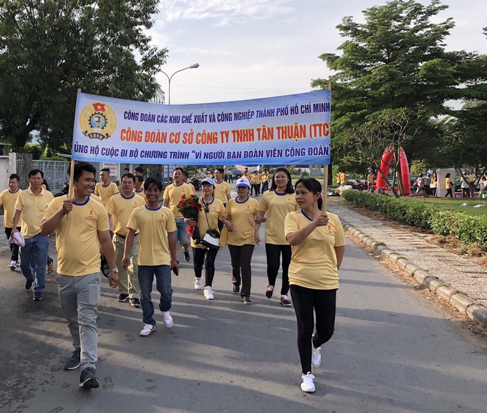 Hơn 1.000 công nhân đi bộ Vì người bạn đoàn viên Công đoàn - Ảnh 1.