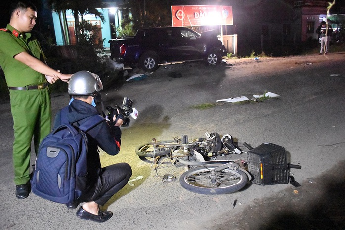 Phú Yên: Tai nạn thảm khốc, 4 người chết - Ảnh 3.