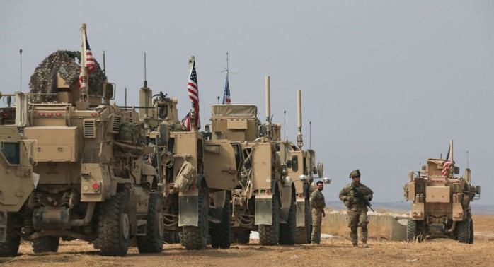 Binh sĩ Mỹ bị tấn công khi đang di chuyển từ Syria đến Iraq  - Ảnh 1.