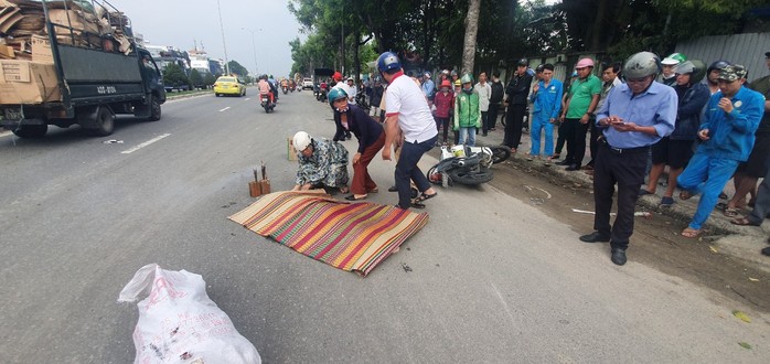 Va chạm với xe bồn, 2 phụ nữ thương vong - Ảnh 1.