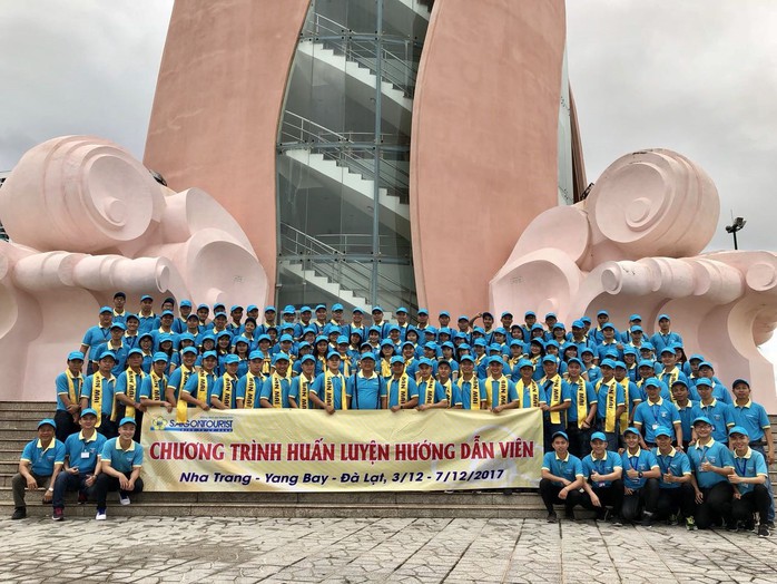 Hướng dẫn viên Lữ hành Saigontourist thể hiện xuất sắc tại Hội thi Hướng dẫn viên TP HCM - Ảnh 2. Hướng dẫn viên Lữ hành Saigontourist thể hiện xuất sắc tại Hội thi Hướng dẫn viên TP HCM - Ảnh 2.