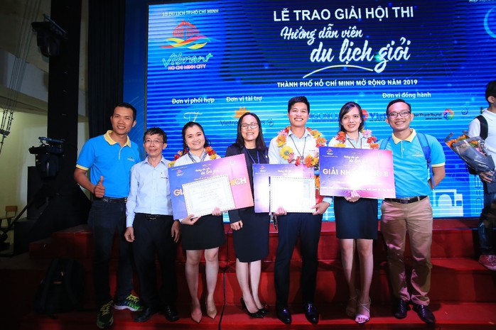 Hướng dẫn viên Lữ hành Saigontourist thể hiện xuất sắc tại Hội thi Hướng dẫn viên TP HCM - Ảnh 7. Hướng dẫn viên Lữ hành Saigontourist thể hiện xuất sắc tại Hội thi Hướng dẫn viên TP HCM - Ảnh 7.