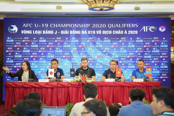 HLV Troussier: Tuyển U19 Việt Nam tự tin sẽ vào VCK châu Á 2020 - Ảnh 2.