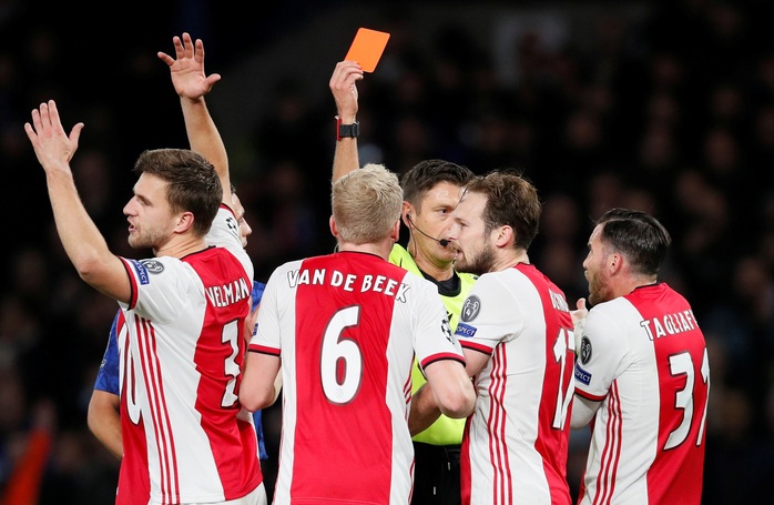 Trọng tài xuống tay 2 thẻ đỏ, Chelsea cầm hòa Ajax 8 bàn thắng - Ảnh 4.