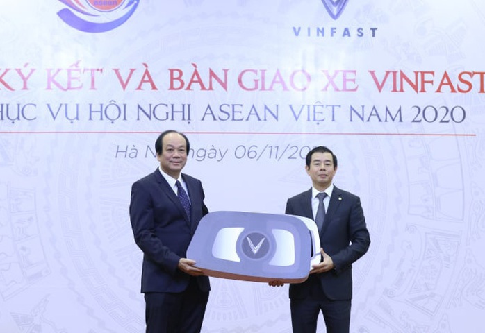 Lần đầu tiên tổ chức hội nghị lớn, Việt Nam chỉ sử dụng xe VinFast - Ảnh 1.