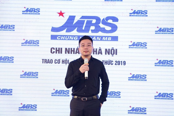 Cú rơi 200.000 tỉ đồng của chứng khoán Việt: Black Friday hay vực sâu - Ảnh 2. Cú rơi 200.000 tỉ đồng của chứng khoán Việt: Black Friday hay vực sâu - Ảnh 2.