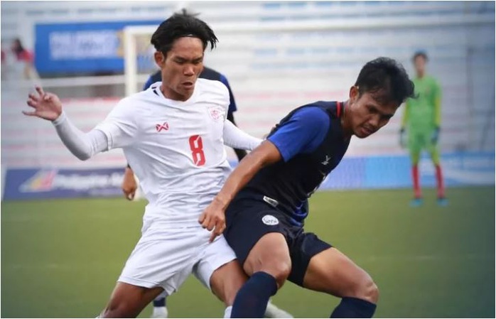 U22 Myanmar đánh bại Campuchia trên chấm luân lưu, giành HCĐ SEA Games 30 - Ảnh 1.