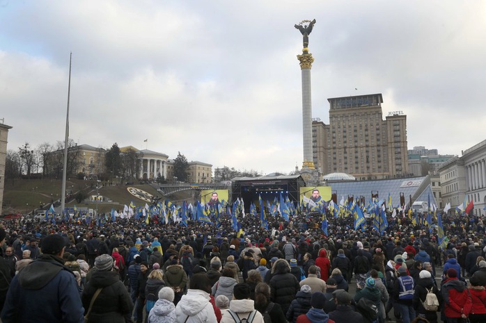 Vừa gặp mặt, ông Putin muốn đề nghị Ukraine sửa hiến pháp - Ảnh 3.