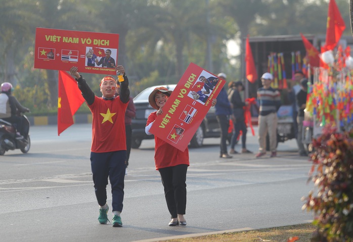 Thủ tướng nồng nhiệt chào đón, chúc mừng các HLV, VĐV đoàn thể thao Việt Nam - Ảnh 2.