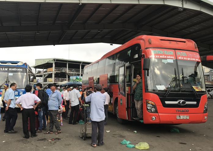 Vé xe Tết Nguyên đán năm nay giá ra sao, bán thế nào? - Ảnh 1.