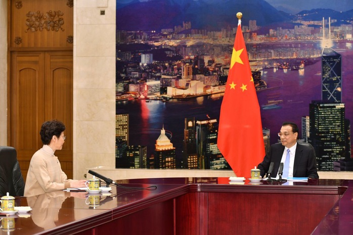 Lãnh đạo Hồng Kông đi nhận chỉ thị ở Bắc Kinh - Ảnh 2.