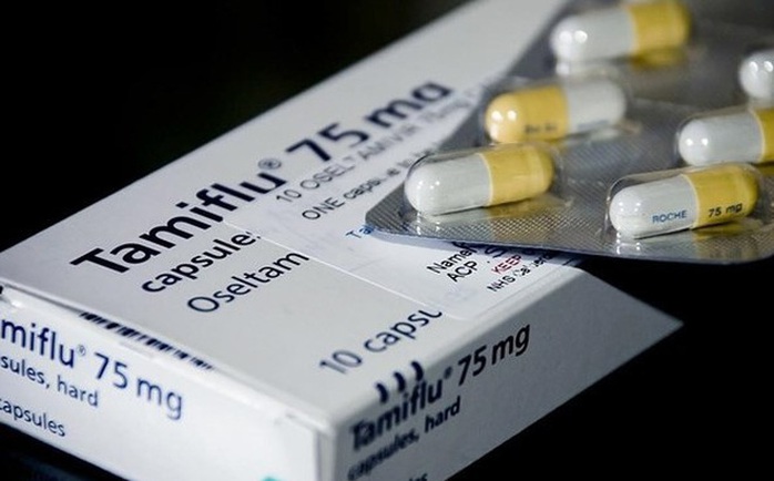 Vì sao khan hiếm thuốc Tamiflu điều trị cúm lúc lượng người mắc cúm A tăng cao? - Ảnh 1.