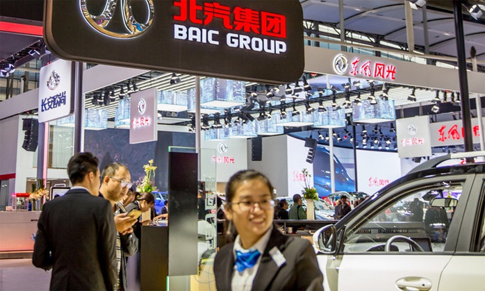 Hai tập đoàn Trung Quốc đua chiếm cổ phần công ty mẹ Mercedes - Ảnh 1. Hai tập đoàn Trung Quốc đua chiếm cổ phần công ty mẹ Mercedes - Ảnh 1.