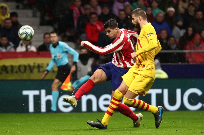 Barcelona soán ngôi Real Madrid bằng siêu phẩm Lionel Messi - Ảnh 2.