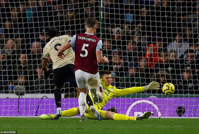 Chủ nhà Burnley tặng quà, Man United vào Top 5 - Ảnh 3.