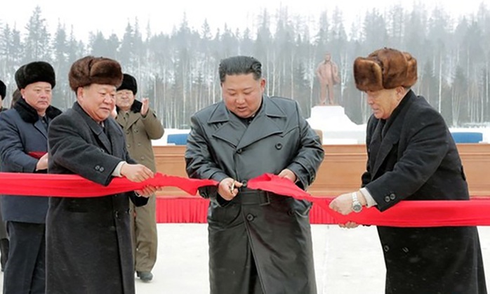 Lãnh đạo Triều Tiên cưỡi bạch mã trong khung cảnh đẹp khó cưỡng - Ảnh 7.