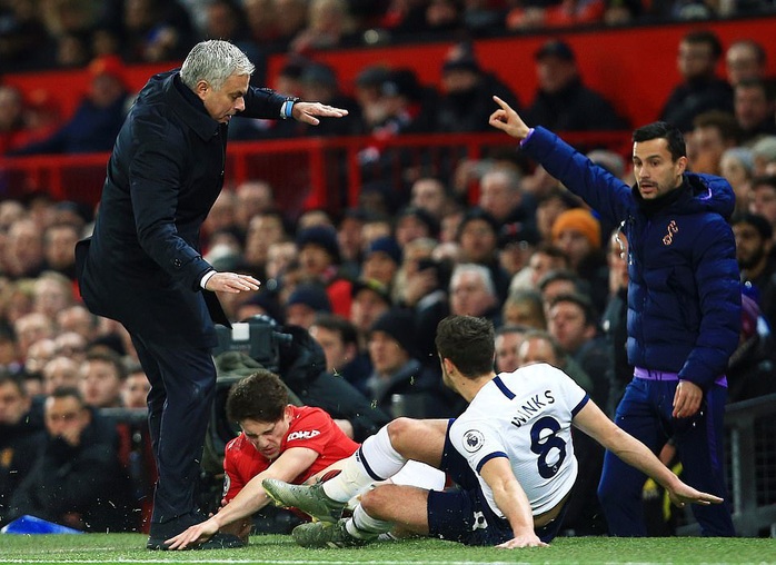 Marcus Rashford đánh bại đội bóng của Mourinho ở Old Trafford - Ảnh 1.