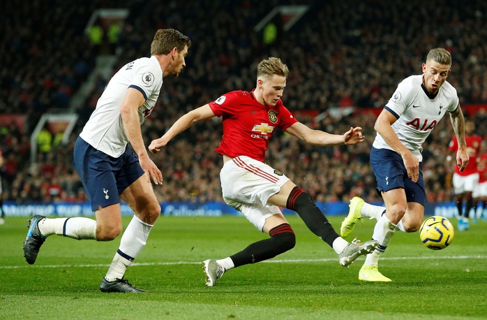 Marcus Rashford đánh bại đội bóng của Mourinho ở Old Trafford - Ảnh 2.