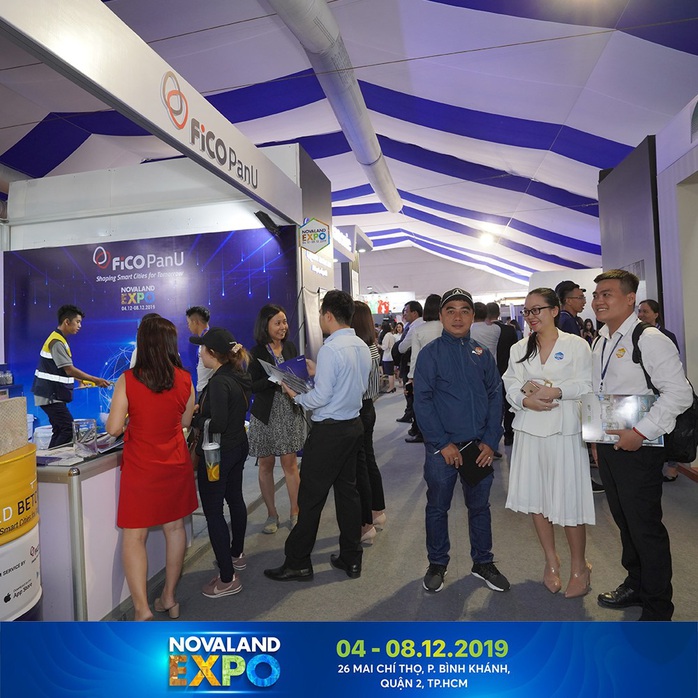 Khó lý giải sức hút trong 2 ngày đầu diễn ra Novaland Expo - Ảnh 5. Khó lý giải sức hút trong 2 ngày đầu diễn ra Novaland Expo - Ảnh 5.