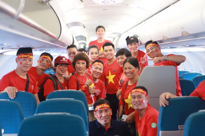 Tổ chức 6 chuyến bay đến Philippines cổ vũ U22 Việt Nam - Ảnh 1.