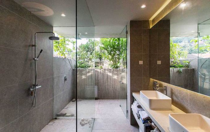 Ngôi nhà như rừng nhiệt đới với hơn 40 loại cây - Ảnh 9. Ngôi nhà như rừng nhiệt đới với hơn 40 loại cây - Ảnh 9.