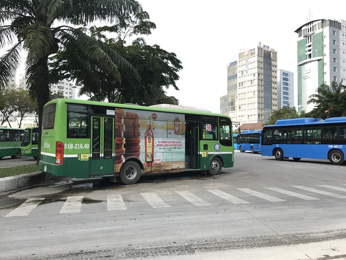 TP HCM mở đấu giá 11 gói quảng cáo trên thân xe buýt - Ảnh 2.