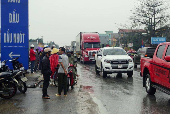 Xe container gây tai nạn liên hoàn nghiêm trọng, 4 người thương vong - Ảnh 6.