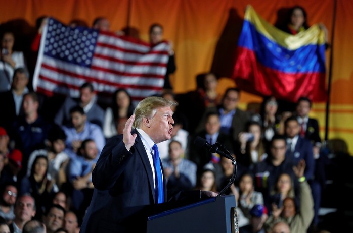 Ông Trump ra tối hậu thư cho quân đội Venezuela - Ảnh 1.