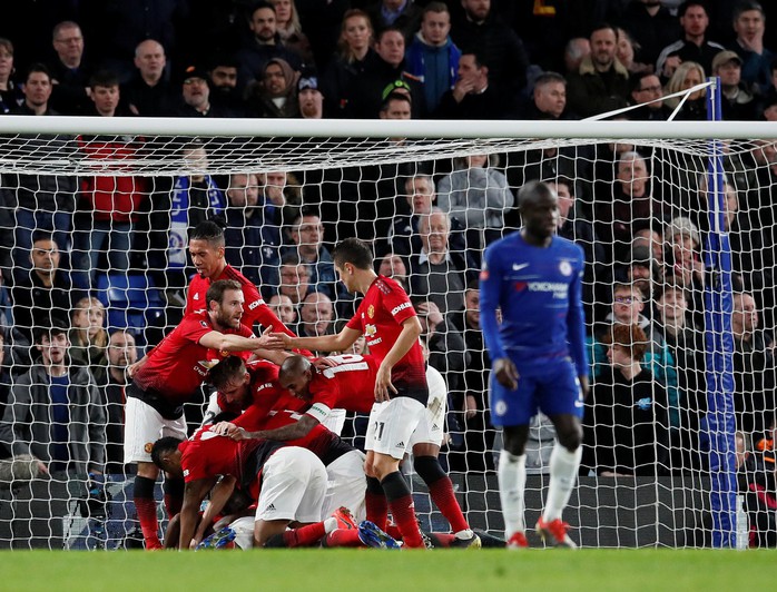 Pogba và Herrera tỏa sáng, Man United thắng đẹp Chelsea - Ảnh 7.