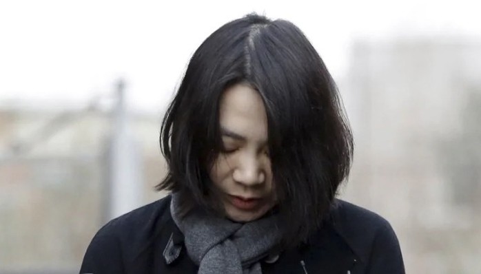 Lộ video con gái chủ tịch Korean Air đánh chồng - Ảnh 1.