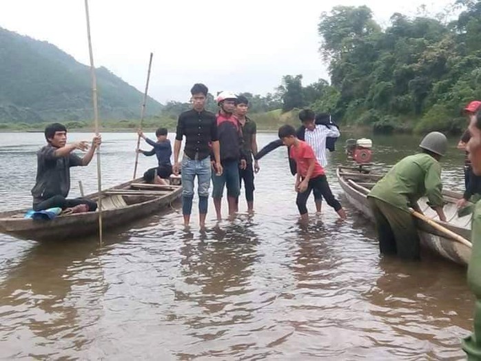 Đi làm rẫy không về, tá hỏa phát hiện tử vong dưới sông - Ảnh 1.