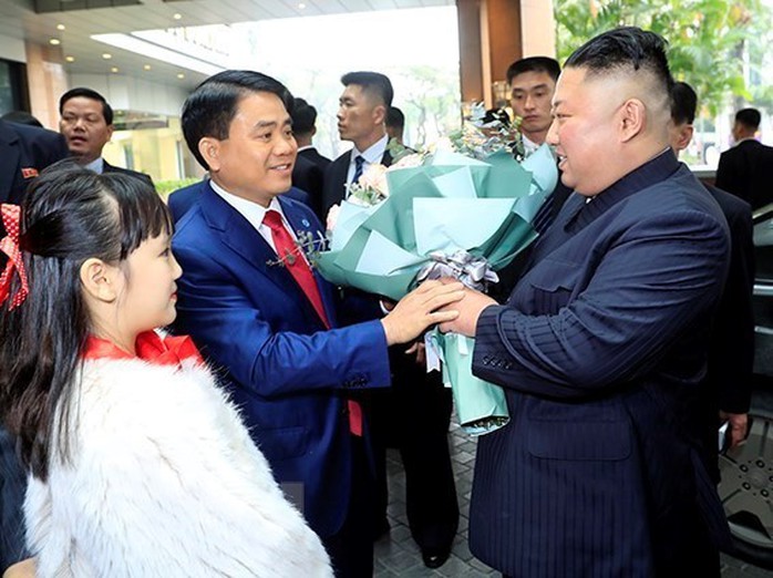 [Clip] Chủ tịch TP Hà Nội đón nhà lãnh đạo Kim Jong-un tại khách sạn Melia - Ảnh 2.