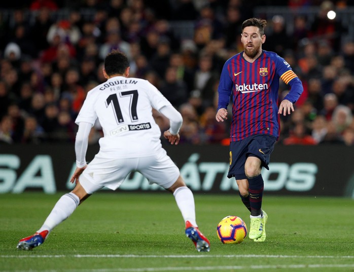 Cú đúp của Messi giúp Barcelona thoát hiểm trước Valencia - Ảnh 3.