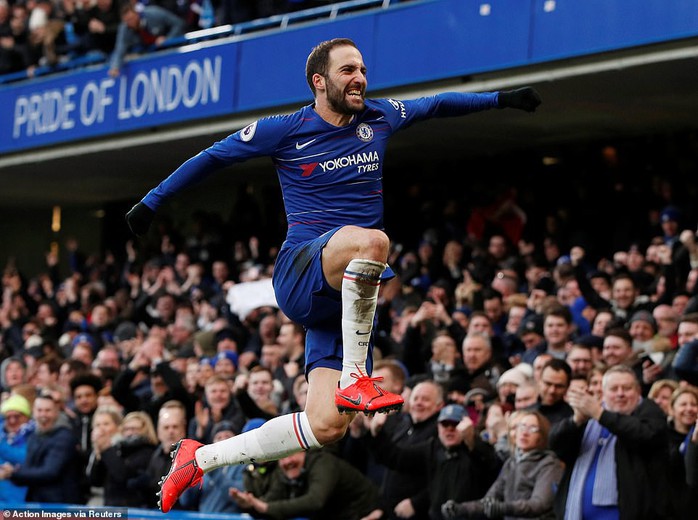 Higuain đại náo Stamford Bridge, Chelsea trở lại đường đua Ngoại hạng - Ảnh 3.