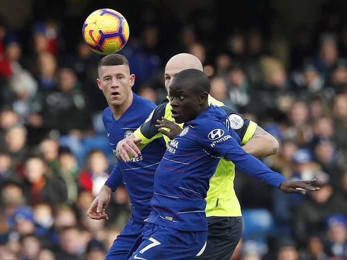 Higuain đại náo Stamford Bridge, Chelsea trở lại đường đua Ngoại hạng - Ảnh 4.