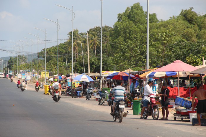 Phú Quốc vắng lặng ngày cuối năm - Ảnh 4.