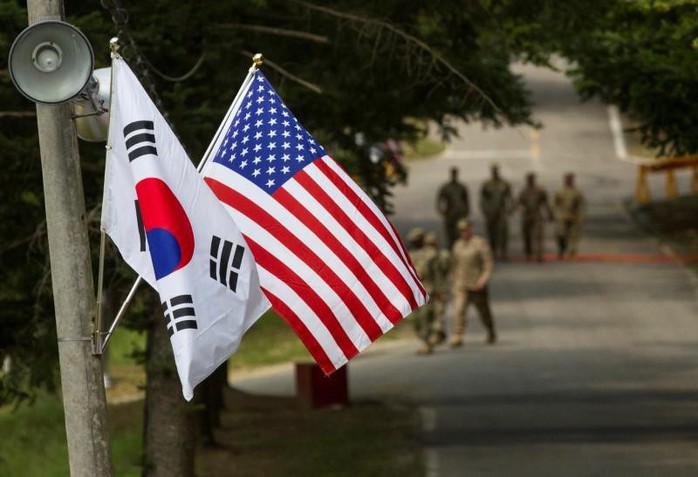 Mỹ - Hàn cò kè thỏa thuận an ninh ngàn tỉ won - Ảnh 1.