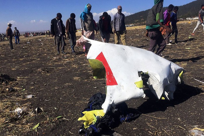 Rơi máy bay ở Ethiopia: Điều tra lực tác động bất thường, Boeing 737 Max 8 bị nhiều nước soi - Ảnh 1.