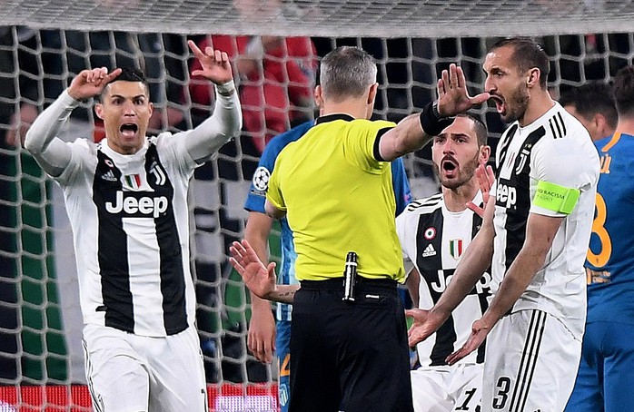 Ronaldo lập hat-trick, Juventus ngược dòng kỳ vĩ tại Turin - Ảnh 3.