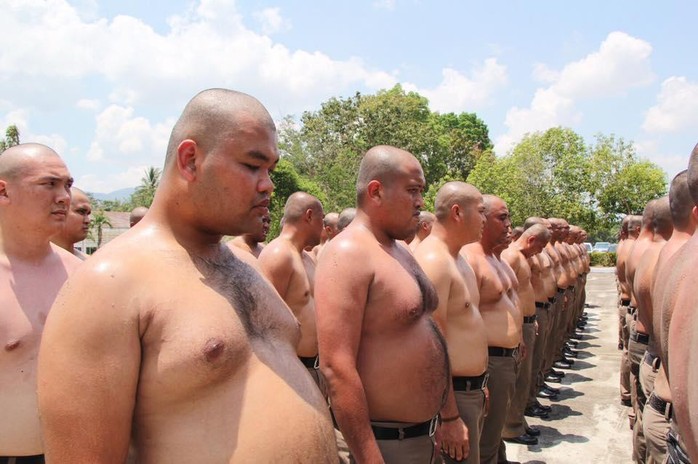 Thái Lan: Lười, ăn nhiều, cảnh sát bị gửi đi trại huấn luyện - Ảnh 1.