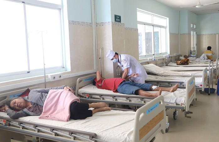 Bệnh viện II Lâm Đồng chậm tiến độ, đội vốn hơn 150 tỉ đồng - Ảnh 5.